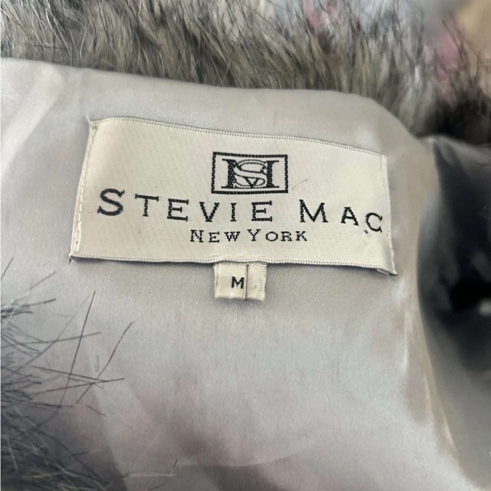 Stevie Mac Grey Faux Fur Vest Size Medium - Picture 6 of 8